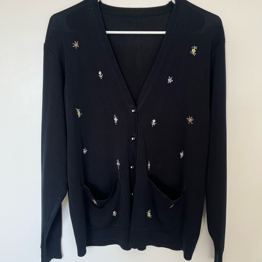 Vintage Floral Embroidered Black Button-Up Cardigan